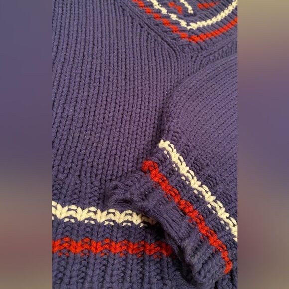 Lovers + Friends Navy Cropped Sweater Size Large V Neck - Picture 3 of 11